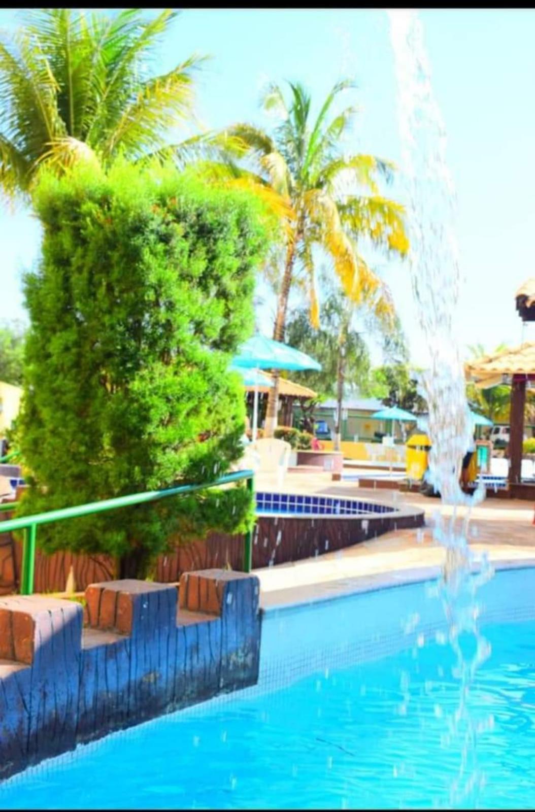Flat Para Temporada Perto Singapura Shopping Com 7 Piscinas, Bar Molhado, Restaurante - A 3 Min Centro De Caldas Novas! Экстерьер фото