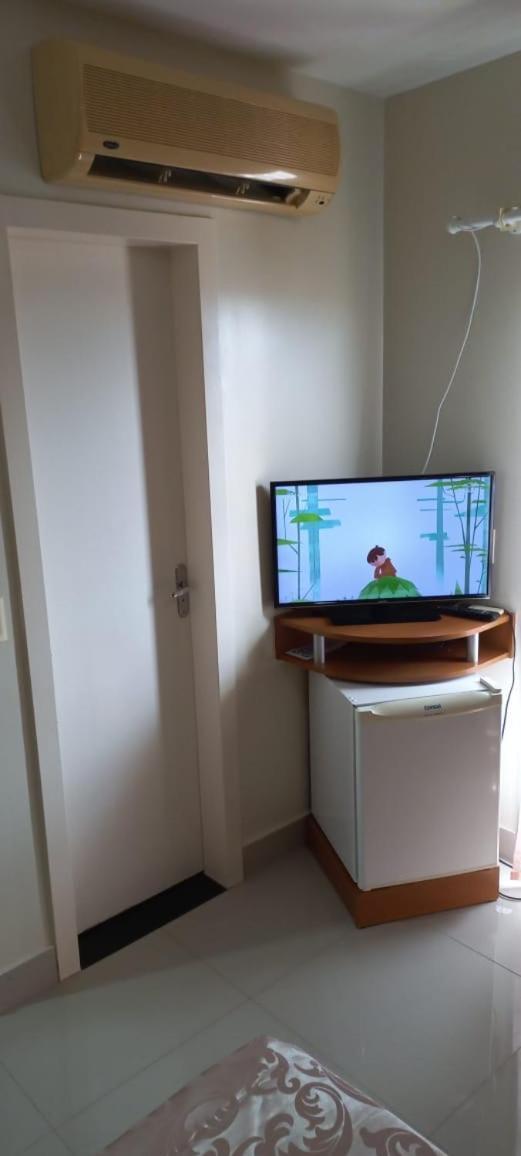 Flat Para Temporada Perto Singapura Shopping Com 7 Piscinas, Bar Molhado, Restaurante - A 3 Min Centro De Caldas Novas! Экстерьер фото
